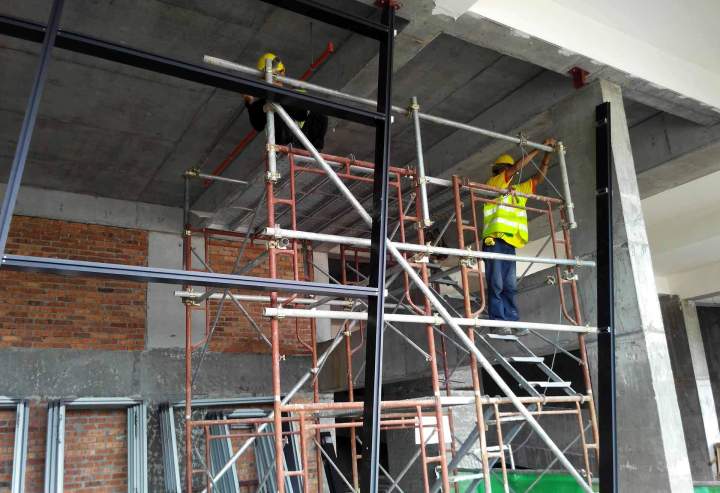 Des professionnels du démontage d'échafaudage à Paris